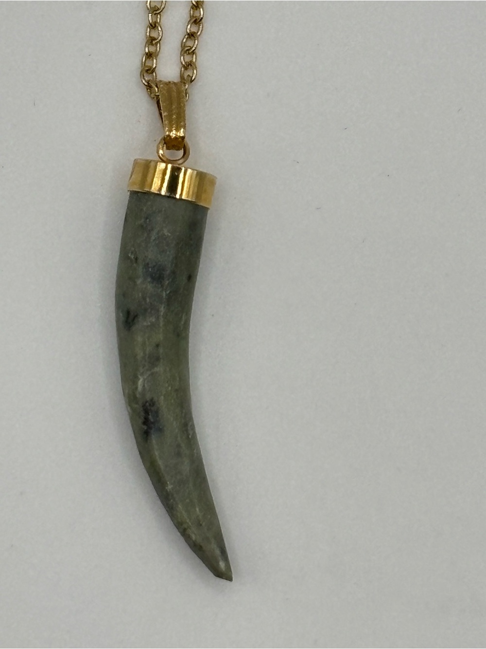 Jade Nephrite Tusk Horn Tooth Pendant 16” Gold Tone Necklace